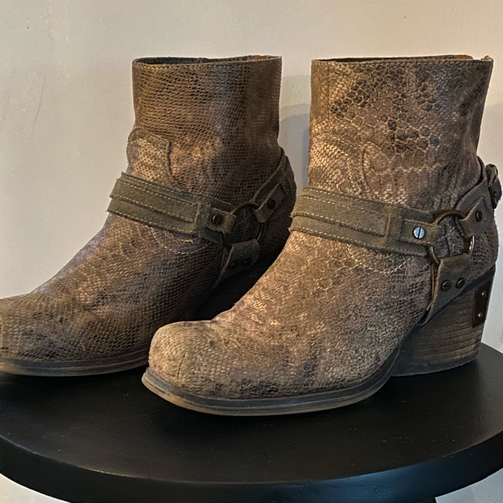 Brown Leather Harness Ankle Boots with Bronzed Hardware Detailing - Picture 15 of 16